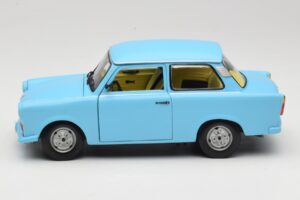 Trabant 601 Sinine Sun Star 1:18 4290 Metall - pilt 4/8