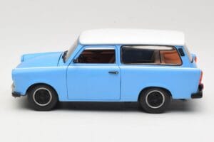 Trabant 601 Universaal Sinine Sun Star 1:18 4272 Metall - pilt 4/8