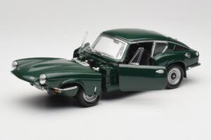 Triumph GT6 Mk3 Roheline Sun Star 1:18 1055 Metall - pilt 2/8