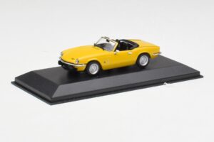 Triumph Spitfire 1500 Kollane Minichamps 1:43 400132531 Metall - pilt 2/4