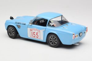 Triumph TR4 Rally Car Revell 1:18 8773 Metall - pilt 7/8