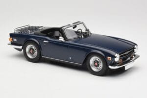 Triumph TR6 PI Tumesinine Minichamps 1:18 155132032 Metall - pilt 4/6