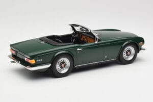 Triumph TR6 PI Tummeroheline Minichamps 1:18 155132030 Metall - pilt 2/6
