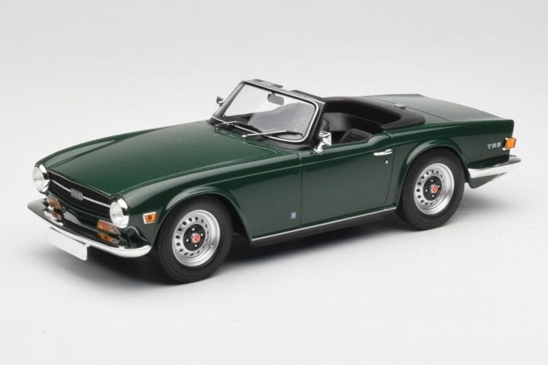 Triumph TR6 PI Tummeroheline Minichamps 1:18 155132030 Metall