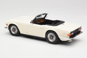 Triumph TR6 PI Valge Minichamps 1:18 155132035 Metall - pilt 5/6