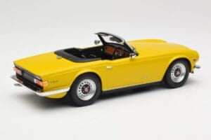 Triumph TR6 RHD Kollane Minichamps 1:18 155132034 Metall - pilt 2/6