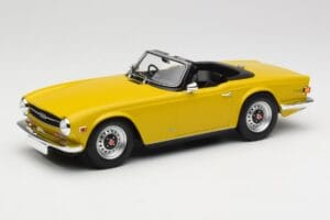Triumph TR6 RHD Kollane Minichamps 1:18 155132034 Metall