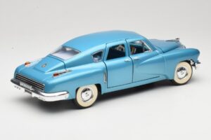 Tucker Torpedo Sinine Road Signature 1:18 92268 Metall - pilt 3/8