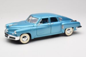 Tucker Torpedo Sinine Road Signature 1:18 92268 Metall