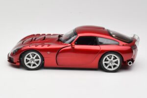 TVR Sagaris Punane Revell 1:18 08816 Metall - pilt 4/8
