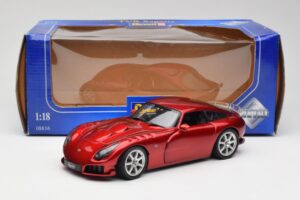 TVR Sagaris Punane Revell 1:18 08816 Metall - pilt 8/8