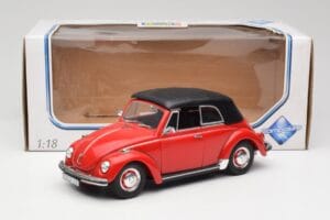 Volkswagen 1302 LS Kabriolett Punane Revell 1:18 08470 Metall - pilt 8/8