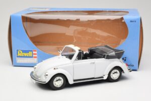 Volkswagen 1302 LS Kabriolett Valge Revell 1:18 8415 Metall - pilt 8/8