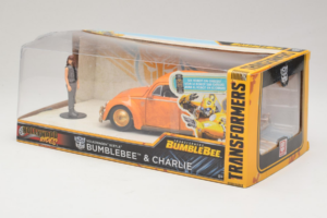 Volkswagen Beetle Bumblebee Transformers With Figure Metals Diecast 1:24 30114 Metall - pilt 3/3