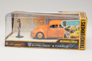 Volkswagen Beetle Bumblebee Transformers With Figure Metals Diecast 1:24 30114 Metall