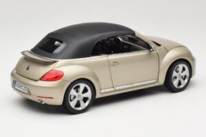Volkswagen Beetle A5 Kabriolett Hall Kyosho 1:18 5C3099302P7W Metall - pilt 3/8