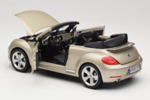 Volkswagen Beetle A5 Kabriolett Hall Kyosho 1:18 5C3099302P7W Metall - pilt 5/8