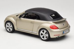 Volkswagen Beetle A5 Kabriolett Hall Kyosho 1:18 5C3099302P7W Metall - pilt 7/8