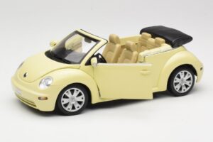 Volkswagen Beetle Kabriolett Kollane Gate 1:18 VW24108 Metall - pilt 2/8