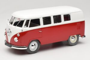 Volkswagen Combi T1 Punane & Valge Solido 1:18 8031 Metall