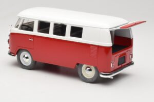 Volkswagen Combi T1 Punane & Valge Solido 1:18 8031 Metall - pilt 5/8