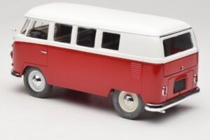 Volkswagen Combi T1 Punane & Valge Solido 1:18 8031 Metall - pilt 7/8