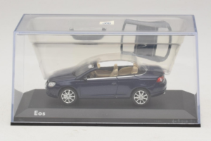 Volkswagen Eos Kabriolett Sinine Minichamps 1:43 1F0099300D5Q Metall - pilt 4/5