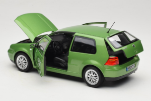 Volkswagen Golf GTI Mk4 Roheline Metallic Norev 1:18 188571 Metall - pilt 5/8