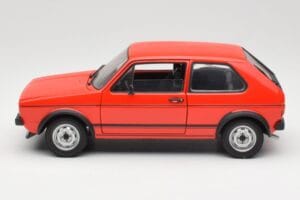 Volkswagen Golf GTI Mk1 Punane Solido 1:18 8166 Metall - pilt 4/8