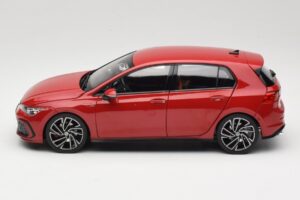 Volkswagen Golf GTI Mk8 Tornado Red Norev 1:18 188595 Metall - pilt 4/8