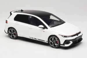 Volkswagen Golf Mk8 GTI Clubsport Pure White Otto 1:18 OT1221 Vaik - pilt 4/6