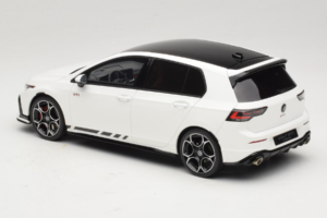 Volkswagen Golf Mk8 GTI Clubsport Pure White Otto 1:18 OT1221 Vaik - pilt 5/6