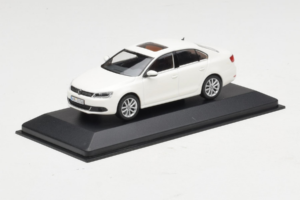 Volkswagen Jetta Mk6 Valge Minichamps 1:43 JETTA003 Metall - pilt 2/4