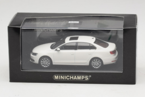 Volkswagen Jetta Mk6 Valge Minichamps 1:43 JETTA003 Metall - pilt 4/4