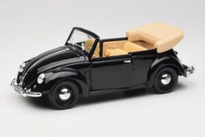 Volkswagen Beetle Kabriolett Must Maisto 1:18 37800-M6 Metall