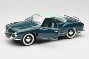 Volkswagen Karmann Ghia Sinine Solido 1:18 8061 Metall - pilt 2/8