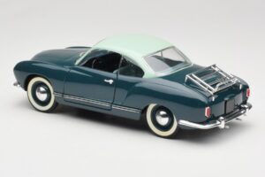 Volkswagen Karmann Ghia Sinine Solido 1:18 8061 Metall - pilt 7/8