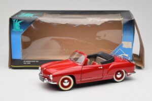 Volkswagen Karmann Ghia Kabriolett Punane Solido 1:18 8058 Metall - pilt 8/8