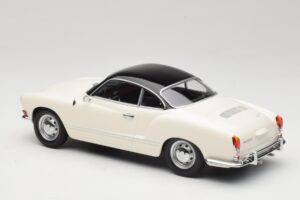 Volkswagen Karmann Ghia Kreemjas Must Minichamps 1:18 155054021 Metall - pilt 5/6