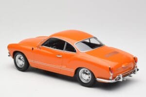 Volkswagen Karmann Ghia Oranž Minichamps 1:18 155054020 Metall - pilt 5/6