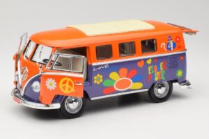 Volkswagen Microbus T1 Flower Power Road Signature 1:18 92329 Metall - pilt 2/8