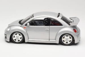 Volkswagen New Beetle RSi Hõbedane Bburago 1:18 3306 Metall - pilt 4/8