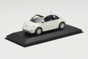 Volkswagen New Beetle Valge Minichamps 1:43 430058005 Metall - pilt 2/4