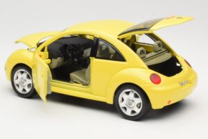 Volkswagen New Beetle Kollane Bburago 1:18 BEETLE001 Metall - pilt 5/8
