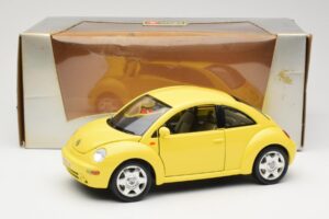 Volkswagen New Beetle Kollane Bburago 1:18 BEETLE001 Metall - pilt 8/8