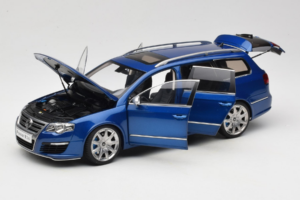 Volkswagen Passat B6 R36 Variant Sinine NZG 1:18 KF044 Metall - pilt 2/9
