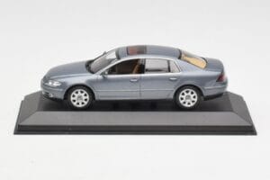 Volkswagen Phaeton 3D Hall Minichamps 1:43 3D0099300GPR7Q Metall
