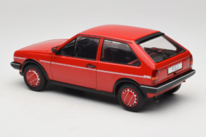 Volkswagen Polo II Coupe Fox MCG 1:18 MCG18523 Metall - pilt 5/6