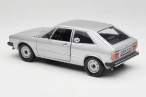 Volkswagen Scirocco GT Mk1 Silver Metallic Revell 1:18 08833 Metall - pilt 7/8
