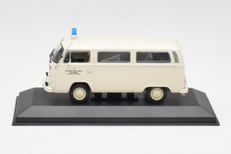 Volkswagen T2 Ambulance DRK Minichamps 1:43 400053090 Metall